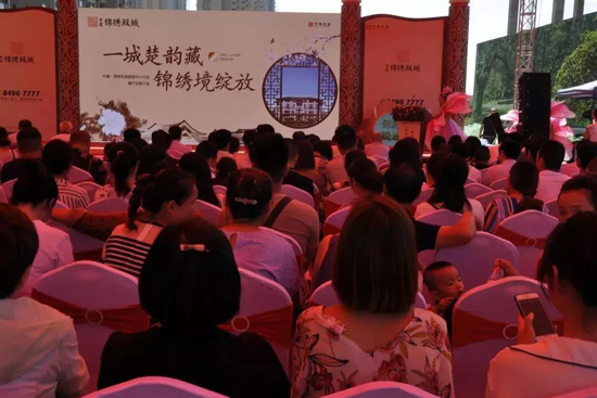 智能机器人 k8凯发智能 房产机器人 服务机器人